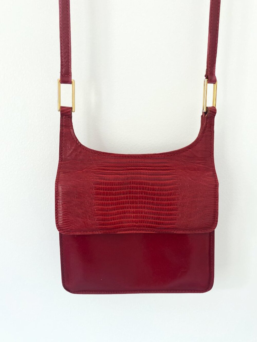 Vintage Crossbody Bag Lizard Skin Flap Oxblood Red Gold Hardware